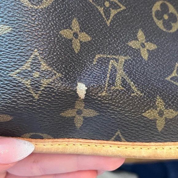 Louis Vuitton Neverfull Bag - Picture 7 of 7